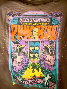 Pink Floyd Graphic Tee - Brown with vibrant 1960’s colors. Gorgeous upcycle!